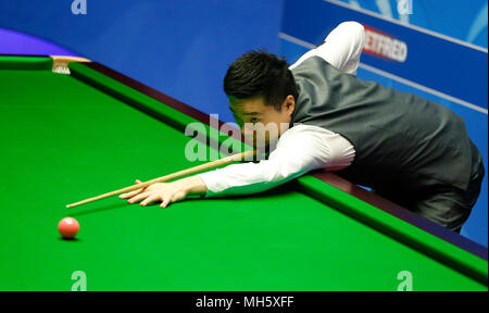 Sheffield, UK . 30th Apr, 2018. Ding Junhui of China competes during the second round match with Anthony McGill of Scotland at the World Snooker Championship 2018 at the Crucible Theatre in Sheffield, UK , Britain on April 30, 2018. Ding Junhui won 13-4. Credit: Han Yan/Xinhua/Alamy Live News Stock Photo