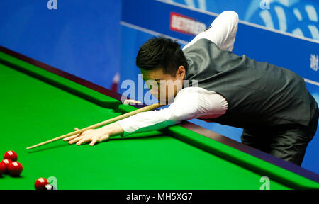 Sheffield, UK . 30th Apr, 2018. Ding Junhui of China competes during the second round match with Anthony McGill of Scotland at the World Snooker Championship 2018 at the Crucible Theatre in Sheffield, UK , Britain on April 30, 2018. Ding Junhui won 13-4. Credit: Han Yan/Xinhua/Alamy Live News Stock Photo