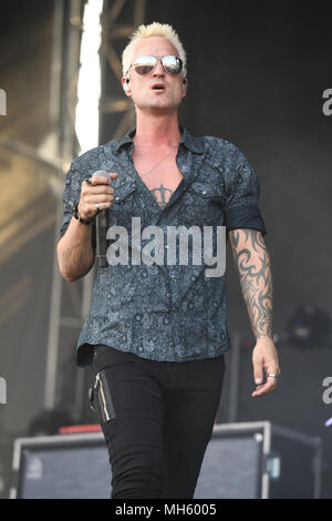 SUNRISE FL - APRIL 29: Jeff Gutt of Stone Temple Pilots performs during Fort Rock at Markham Park on April 29, 2018 in Sunrise, Florida. Credit: mpi04/MediaPunch Stock Photo