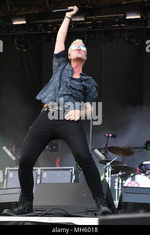 SUNRISE FL - APRIL 29: Jeff Gutt of Stone Temple Pilots performs during Fort Rock at Markham Park on April 29, 2018 in Sunrise, Florida. Credit: mpi04/MediaPunch Stock Photo