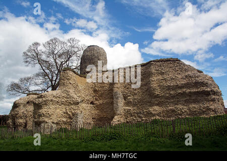 ESSEX; SAFFRON WALDEN; WALDEN CASTLE RUINS Stock Photo