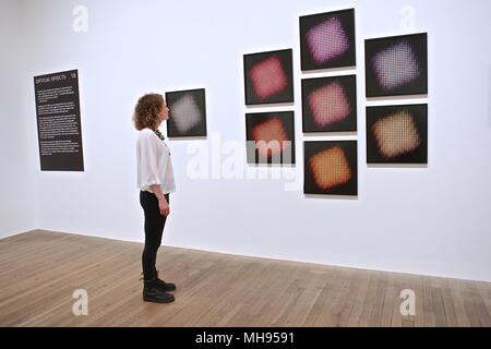 Shape of light 100 Years of Photography and abstract Art 2 May - 14 Oct 2018 Stock Photo