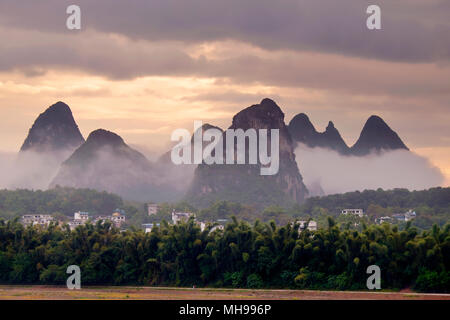 Yangshuo, China Karst Mountain landscape Stock Photo: 84190784 - Alamy