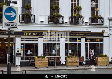 The Bank House Wetherspoon pub and restaurant in Cheltenham town centre. Stock Photo