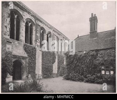 Eltham palace in Kent has probably gone through more vicissitudes in the course of its long existence than any other of the roy… Stock Photo