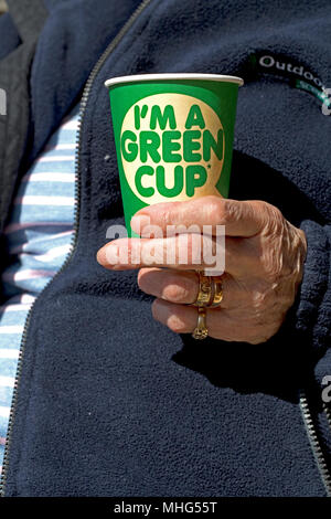 100% compostable Green recyclable coffee cups made with no plastic UK Stock Photo