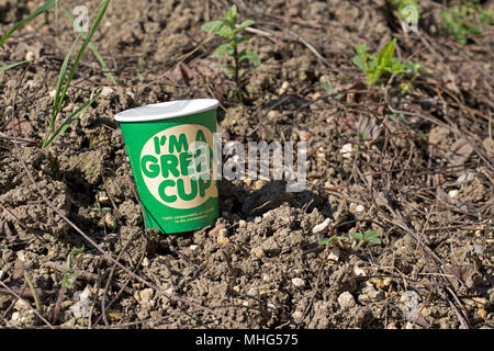 100% compostable Green recyclable coffee cups made with no plastic UK Stock Photo