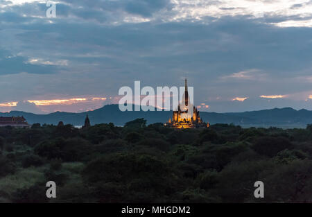 Gawdawpalin Temple, Bagan, Myanmar (Burma) Stock Photo
