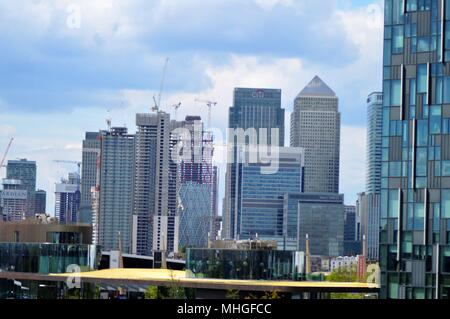 Emirates Cable Car and The MBNA Thames Clipper Stock Photo