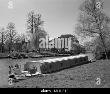 Community Play Boat moored on the River Cam opposite Jesus Green in Cambridge Stock Photo