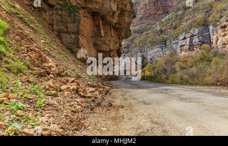 The road through the canyon leading to the village of Khinalig Stock Photo