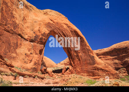 broken bow arch in the glen canyon national recreation area near escalante, utah Stock Photo