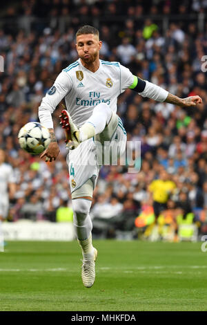 Madrid, Spain. 01st May, 2018. Cristiano Ronaldo (Real Madrid), Action,  Single Action, Single Image, Cut Out, Full Body, Whole Figure. Football  Champions League, semi-finals, Real Madrid-FC Bayern Munich 2-2. on 01.05. 2018, ESTADIOSANTIAGOBERNAB