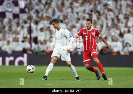 Madrid, Spain. 1st May, 2018. CRISTIANO RONALDO of Real Madrid during the UEFA Champions League, semi final, 2nd leg football match between Real Madrid CF and FC Bayern Munich on May 1, 2018 at Santiago Bernabeu stadium in Madrid, Spain Credit: Manuel Blondeau/ZUMA Wire/Alamy Live News Stock Photo