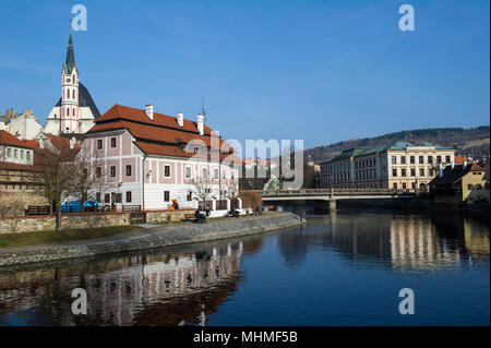 The Vltava river flowing by the centre of the historic town of Cesky Krumlov. The Vltava is the longest river within the Czech Republic, running south Stock Photo