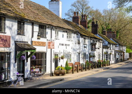 street-in-the-village-of-prestbury-cheshire-england-uk-stock-photo