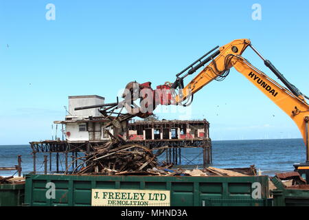 The Demolition of Colwyn Bay Victoria Pier Stock Photo