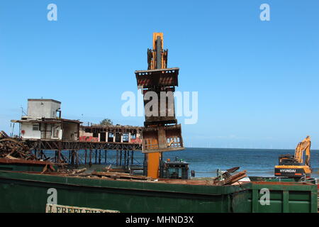 The Demolition of Colwyn Bay Victoria Pier Stock Photo