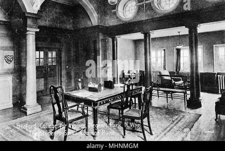 Students' Small Common Room, Bedford College for Women, Regents Park, London.       Date: circa 1910s Stock Photo