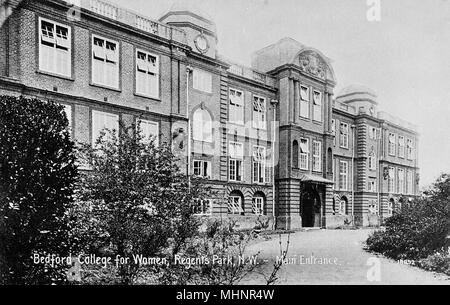 Bedford College for Women, Regents Park, London - Main Entrance.      Date: circa 1910s Stock Photo