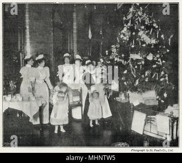 Christmas tree at Great Ormond Street Hospital 1896 Stock Photo