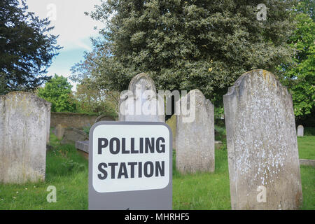 Wimbledon London UK. 3rd May 2018. A polling sign outside a Wimbledon church graveyard  as voters head to the polls to elect  council across  London boroughs Stock Photo