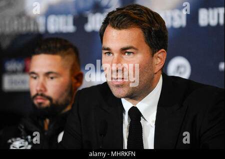 London, UK.  3 May 2018. (L to R) Tony Bellew and Eddie Hear, boxing promoter, at a press conference for the Tony Bellew v David Haye heavyweight rematch at the Park Plaza hotel in Westminster.  The fight takes place at The O2, London on 5 May 2018.  Credit: Stephen Chung / Alamy Live News Stock Photo