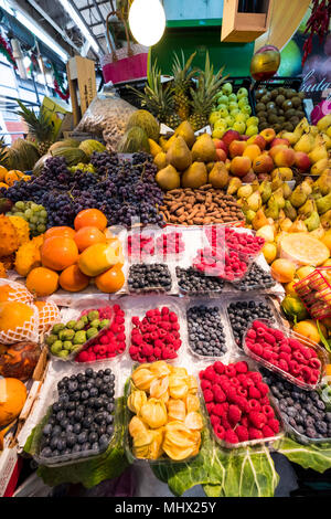 Fruit at market stall, Mercado de Bolhão, Porto, Portugal, Europe Stock Photo