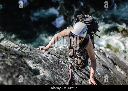 Man trad climbing at The Chief, Squamish, Canada Stock Photo