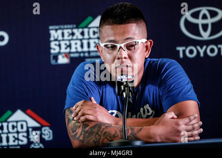 Julio Urias, the Mexican pitcher of the Dodgers, with tattoos out of series