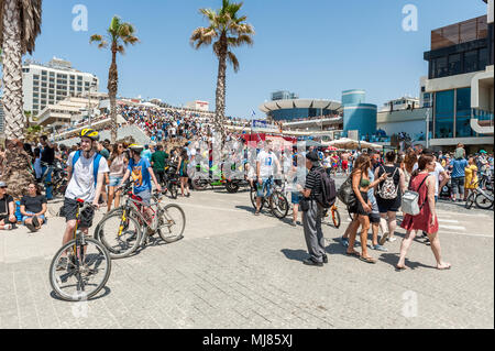 Israel, Tel Aviv-Yafo - 19 April 2018: Celebration of the 70th independence day of Israel - Yom haatzmaout - airshow of of the Israeli air force Stock Photo
