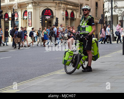 NHS London Ambulance Paramedic on a bicycle in London, UK. 2018. Stock Photo