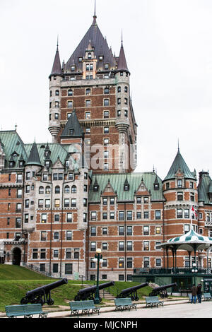 Terrasse Dufferin with fortress and Château Frontenac of Québec City Stock Photo