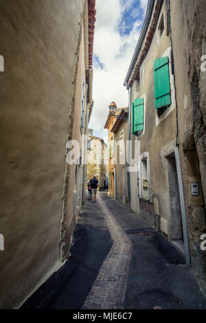 Lane in the old village centre of Fleury d'Aude Stock Photo