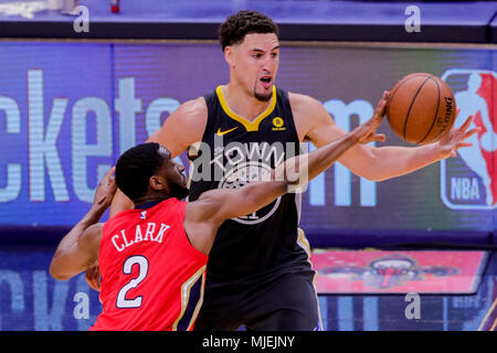 New Orleans, LA, USA. 04th May, 2018. New Orleans Pelicans guard Ian Clark (2) blocks a pass against Golden State Warriors guard Klay Thompson (11) at the Smoothie King Center in New Orleans, LA. Stephen Lew/CSM/Alamy Live News Stock Photo