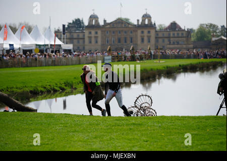 Gloucestershire, UK.5th May 2018. Oliver Townend walking the Cross Country course at the 2018 Mitsubishi Motors Badminton Horse Trials, Badminton, United Kingdom. Jonathan Clarke/Alamy Live News Stock Photo