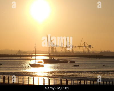 Queenborough, Kent, UK. 5th May, 2018. UK Weather: sunset in Queenborough, Kent. Credit: James Bell/Alamy Live News