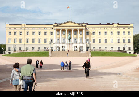 Oslo, Norway - September 16, 2016: Frontal view of the royal palace in Oslo, Norway, with people strolling. Stock Photo