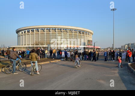 Spectators watch the Rally Sprint near the CCM at the car World  Stock Photo