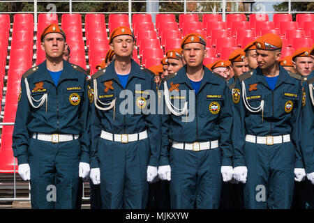 SAMARA - MAY 5: Dress rehearsal of military parade during celebration of the Victory day in the Great Patriotic War - russian soldiers standing on the Stock Photo