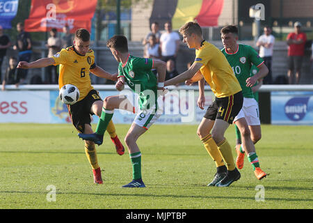 Barry Coffey of the Republic of Ireland, Lars Dendoncker of Belgium and Nicolas Raskin of Belgium in action during the 2018 UEFA European Under-17 Championship Group C match between Republic of Ireland and Belgium at Loughborough University Stadium on May 5th 2018 in Loughborough, England. (Photo by Paul Chesterton/phcimages.com) Stock Photo