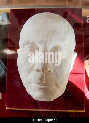 18 April 2018, Germany, Herrlingen: The death mask of Erwin Rommel in a glass cabinet. The former Field Marshal in the Wehrmacht Erwin Rommel spent his last years in Herrlingen. Photo: Stefan Puchner/dpa Stock Photo