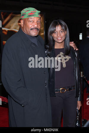 Jim Brown arriving at the premiere of Ali at the Chinese Theatre in Los Angeles. December 12, 2001.           -            BrownJim22.JPG           -              BrownJim22.JPGBrownJim22  Event in Hollywood Life - California,  Red Carpet Event, Vertical, USA, Film Industry, Celebrities,  Photography, Bestof, Arts Culture and Entertainment, Topix Celebrities fashion /  from the Red Carpet-, Vertical, Best of, Hollywood Life, Event in Hollywood Life - California,  Red Carpet , USA, Film Industry, Celebrities,  movie celebrities, TV celebrities, Music celebrities, Photography, Bestof, Arts Cultu Stock Photo
