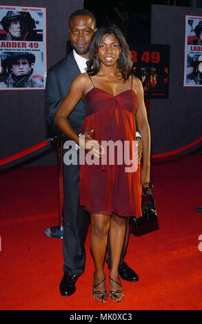 Kevin Daniels and Nicki Micheaux  arriving at the Ladder 49 Premiere at the el Capitan Theatre in Los Angeles. September 20, 2004.           -            DanielsKevin MicheauxNicki.JPG           -              DanielsKevin MicheauxNicki.JPGDanielsKevin MicheauxNicki  Event in Hollywood Life - California,  Red Carpet Event, Vertical, USA, Film Industry, Celebrities,  Photography, Bestof, Arts Culture and Entertainment, Topix Celebrities fashion /  from the Red Carpet-, Vertical, Best of, Hollywood Life, Event in Hollywood Life - California,  Red Carpet , USA, Film Industry, Celebrities,  movie  Stock Photo