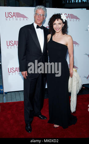 Ted Danson and Mary Steenburger arriving at the 30th AFI Life Achievement Awards to Tom Hanks at the Kodak Theatre in Los Angeles. June 12, 2002.           -            DansonTed SteenburgerM01.JPG           -              DansonTed SteenburgerM01.JPGDansonTed SteenburgerM01  Event in Hollywood Life - California,  Red Carpet Event, Vertical, USA, Film Industry, Celebrities,  Photography, Bestof, Arts Culture and Entertainment, Topix Celebrities fashion /  from the Red Carpet-, Vertical, Best of, Hollywood Life, Event in Hollywood Life - California,  Red Carpet , USA, Film Industry, Celebrities Stock Photo