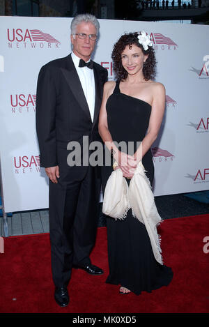 Ted Danson and Mary Steenburger arriving at the 30th AFI Life Achievement Awards to Tom Hanks at the Kodak Theatre in Los Angeles. June 12, 2002.           -            DansonTed SteenburgerM02.JPG           -              DansonTed SteenburgerM02.JPGDansonTed SteenburgerM02  Event in Hollywood Life - California,  Red Carpet Event, Vertical, USA, Film Industry, Celebrities,  Photography, Bestof, Arts Culture and Entertainment, Topix Celebrities fashion /  from the Red Carpet-, Vertical, Best of, Hollywood Life, Event in Hollywood Life - California,  Red Carpet , USA, Film Industry, Celebrities Stock Photo