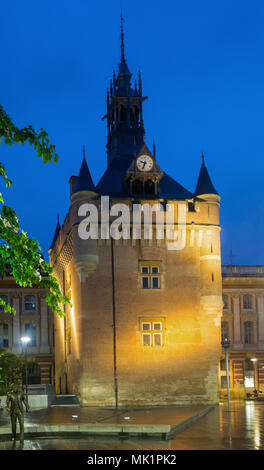 Night view of Donjon du Capitole building at square of General de Gaulle in Toulouse Stock Photo