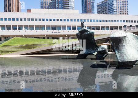 The Juilliard School is just north of the Lincoln Center Paul Milstein Pool and Terrace, NYC Stock Photo