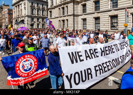 London, UK. 6th May 2018. People from across the Uk gather in Whitehall to take part in a freedom of speech rally organised by the right wing activist Tommy Robinson. Credit: Grant Rooney/Alamy Live News Stock Photo