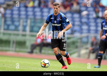 Rome, Italy. 06th May, 2018. 06.05.2018. Stadio Olimpico, Rome, Italy. Serie A. SS Lazio vs Atalanta .Remo Freuler in action during the Serie A football match Lazio vs Atalanta at Stadio Olimpico in Rome. Credit: Independent Photo Agency/Alamy Live News Stock Photo
